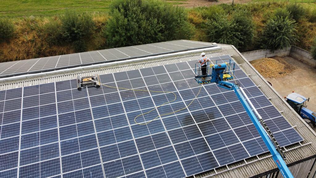 Do Solar panels need cleaning
